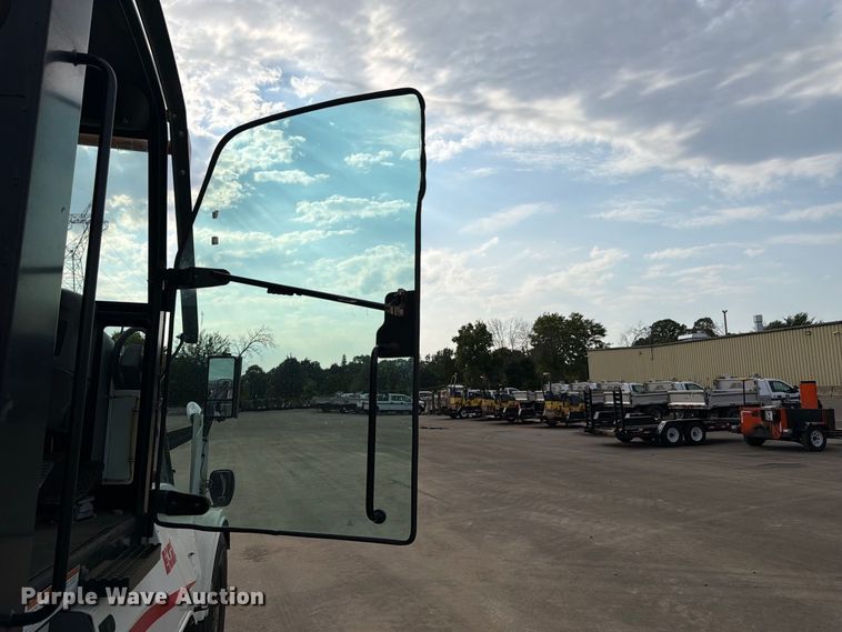 image for item FK3386 2018 Elgin Pelican street sweeper