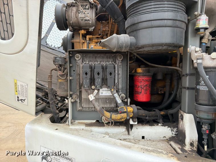image for item FK3386 2018 Elgin Pelican street sweeper