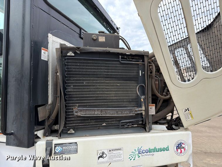 image for item FK3386 2018 Elgin Pelican street sweeper