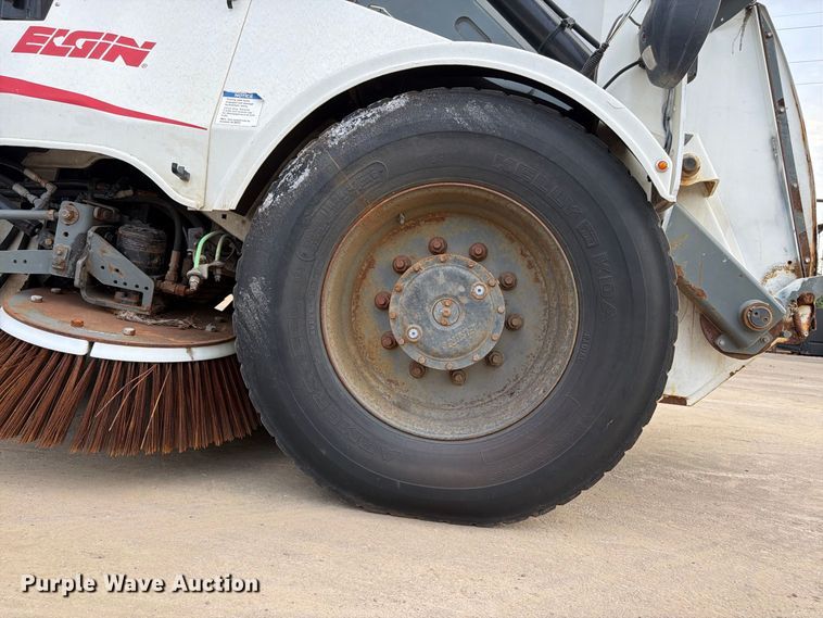 image for item FK3386 2018 Elgin Pelican street sweeper