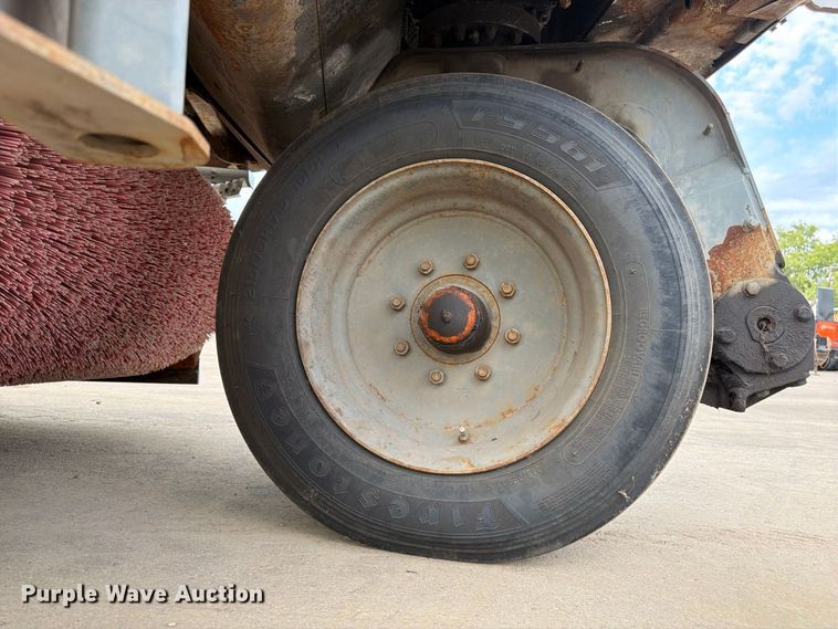 image for item FK3386 2018 Elgin Pelican street sweeper