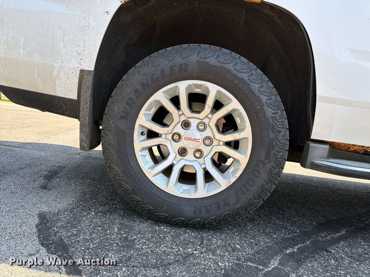 image for item FK3388 2015 GMC Yukon SUV