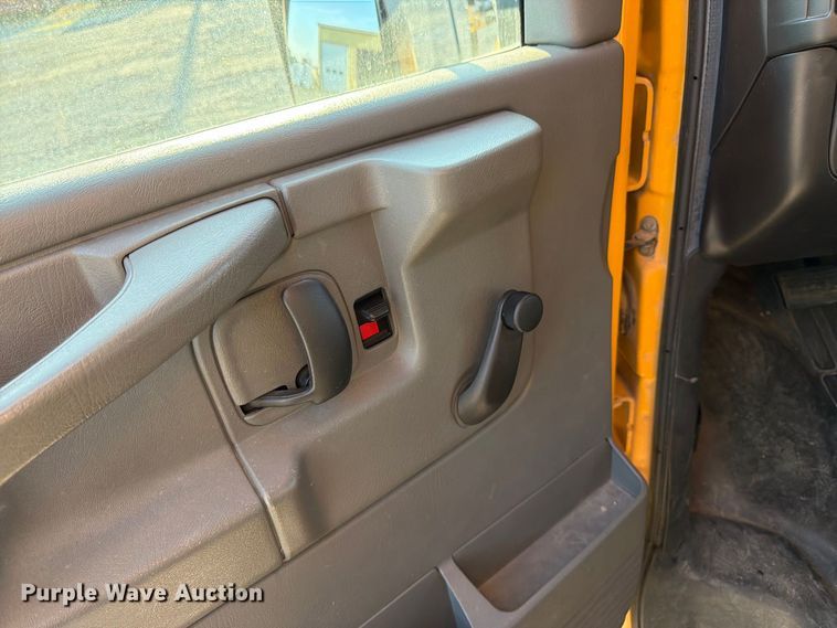 image for item FK3400 2012 Thomas Minotour school bus