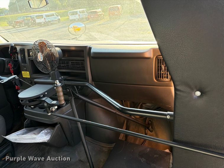 image for item FK3400 2012 Thomas Minotour school bus