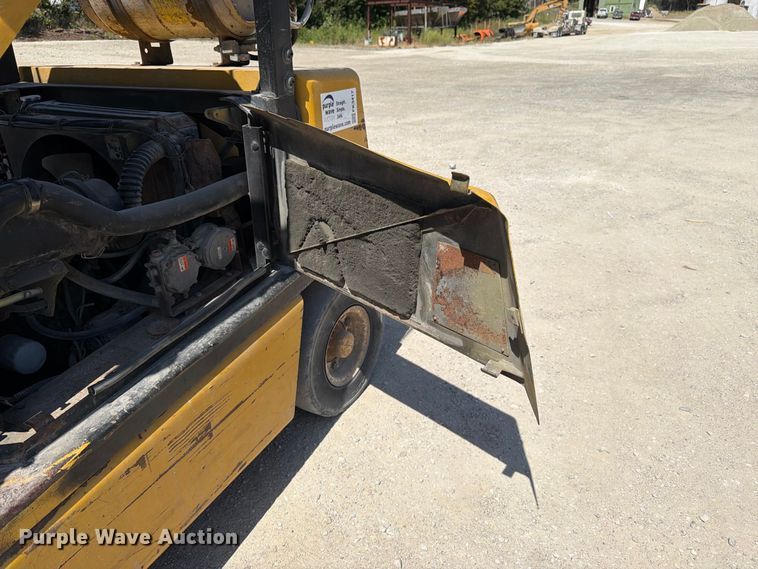 image for item FK3417 Yale GLP050RENUAE089 forklift
