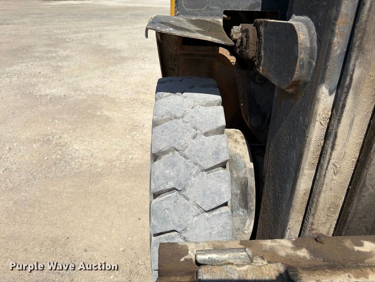 image for item FK3417 Yale GLP050RENUAE089 forklift
