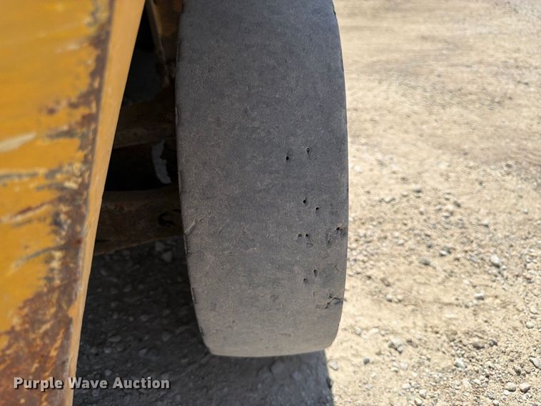 image for item FK3417 Yale GLP050RENUAE089 forklift