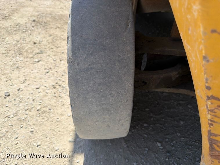 image for item FK3417 Yale GLP050RENUAE089 forklift