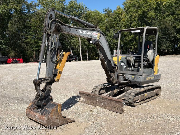 2011 Volvo EC35C mini excavator