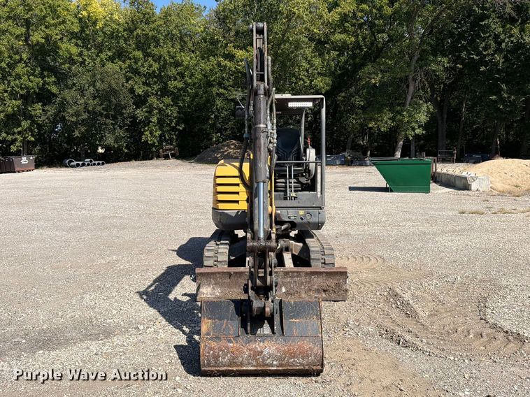 image for item FK3418 2011 Volvo EC35C mini excavator