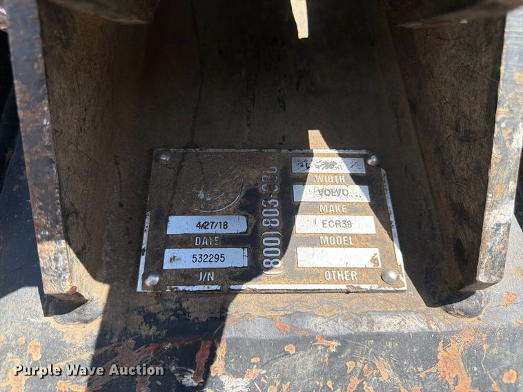 image for item FK3418 2011 Volvo EC35C mini excavator