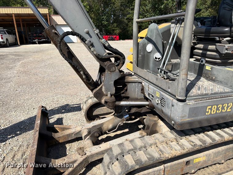 image for item FK3418 2011 Volvo EC35C mini excavator