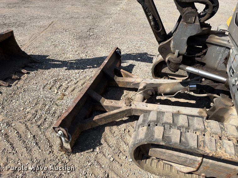 image for item FK3418 2011 Volvo EC35C mini excavator