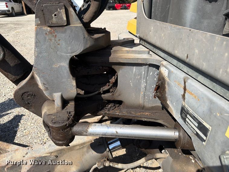 image for item FK3418 2011 Volvo EC35C mini excavator