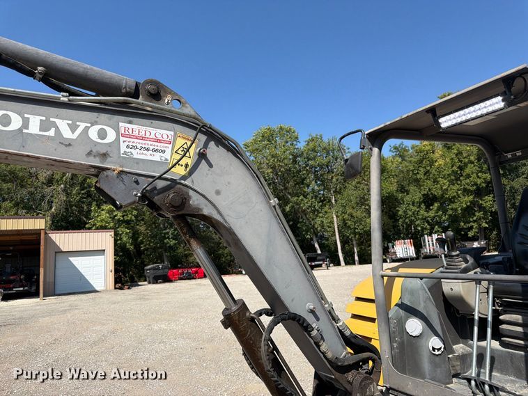 image for item FK3418 2011 Volvo EC35C mini excavator