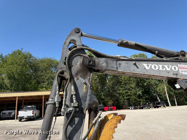 image for item FK3418 2011 Volvo EC35C mini excavator