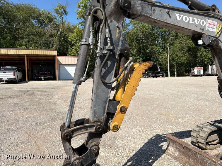 image for item FK3418 2011 Volvo EC35C mini excavator