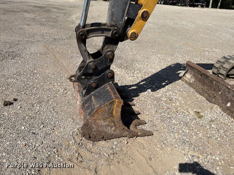 image for item FK3418 2011 Volvo EC35C mini excavator