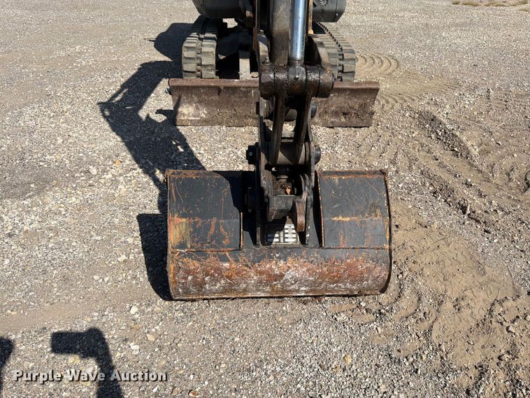 image for item FK3418 2011 Volvo EC35C mini excavator