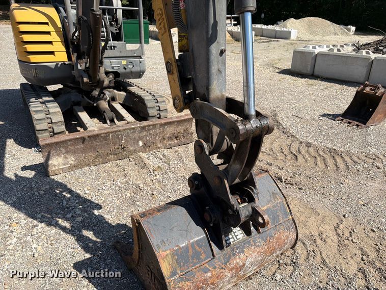 image for item FK3418 2011 Volvo EC35C mini excavator