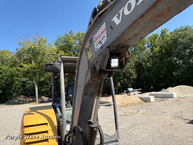 image for item FK3418 2011 Volvo EC35C mini excavator