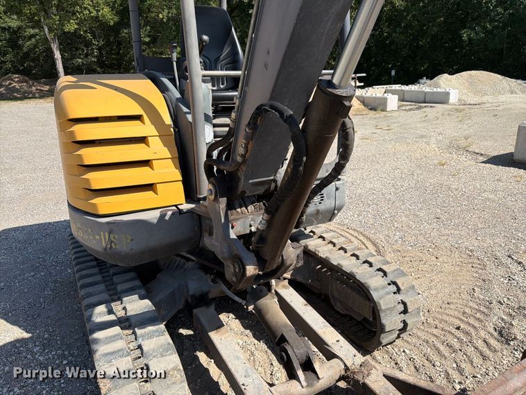 image for item FK3418 2011 Volvo EC35C mini excavator