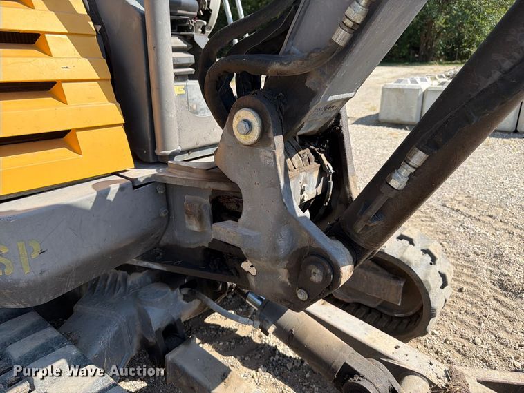 image for item FK3418 2011 Volvo EC35C mini excavator