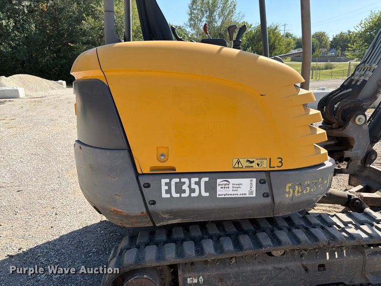 image for item FK3418 2011 Volvo EC35C mini excavator