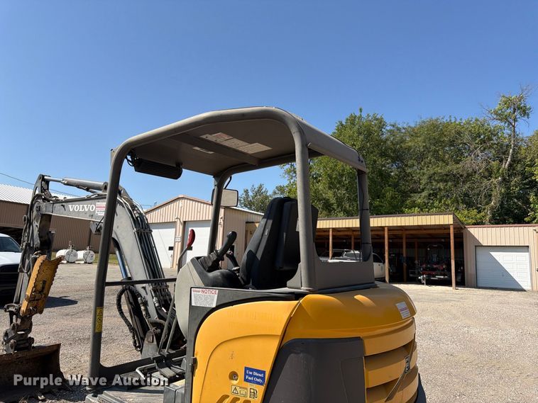 image for item FK3418 2011 Volvo EC35C mini excavator