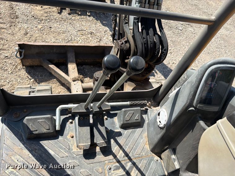 image for item FK3418 2011 Volvo EC35C mini excavator