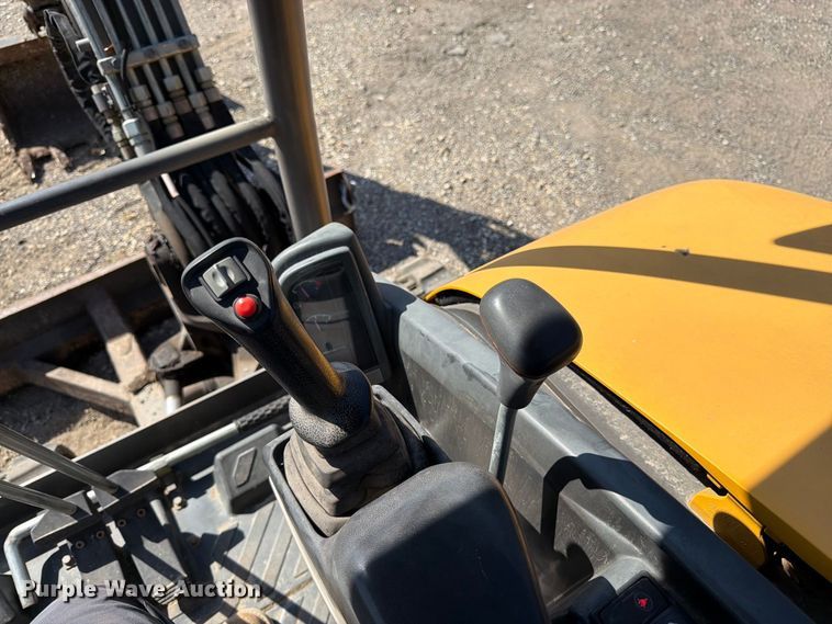 image for item FK3418 2011 Volvo EC35C mini excavator