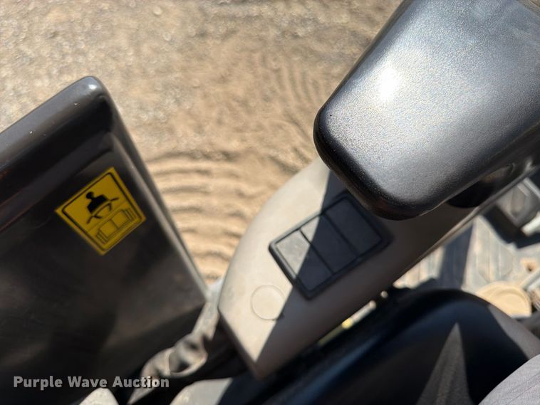 image for item FK3418 2011 Volvo EC35C mini excavator