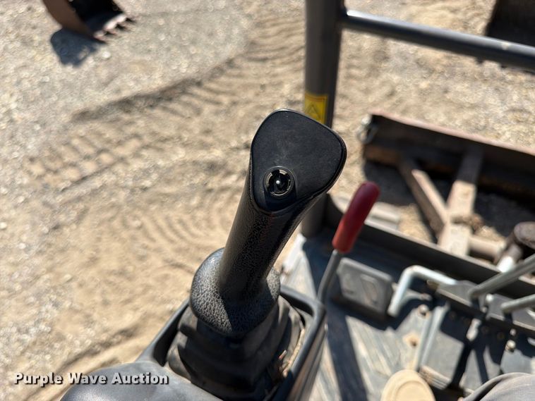 image for item FK3418 2011 Volvo EC35C mini excavator