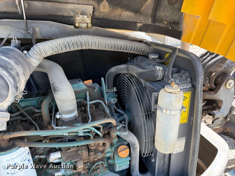image for item FK3418 2011 Volvo EC35C mini excavator