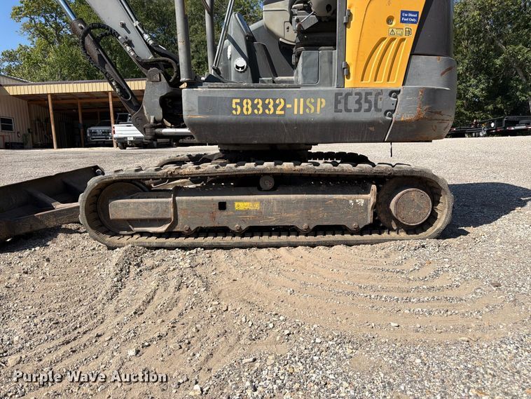 image for item FK3418 2011 Volvo EC35C mini excavator