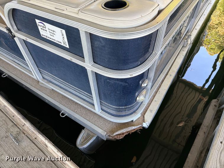 image for item FK3671 2020 Playcraft  P-2400 pontoon boat
