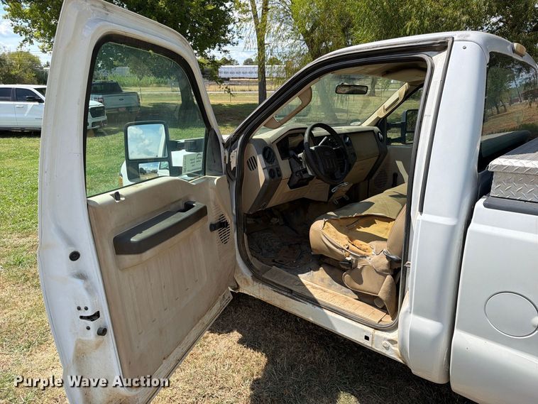 image for item FK5102 2008 Ford F250 Super Duty pickup truck