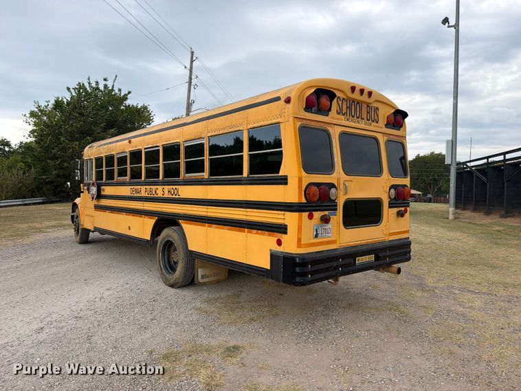 image for item FK5144 2001 International 3800 school bus