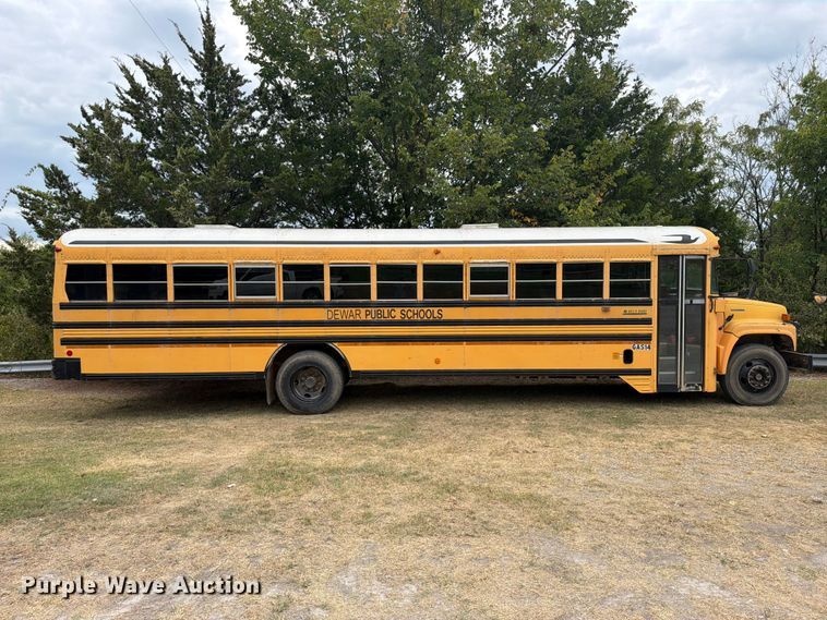 image for item FK5145 2002 Chevrolet B7 school bus