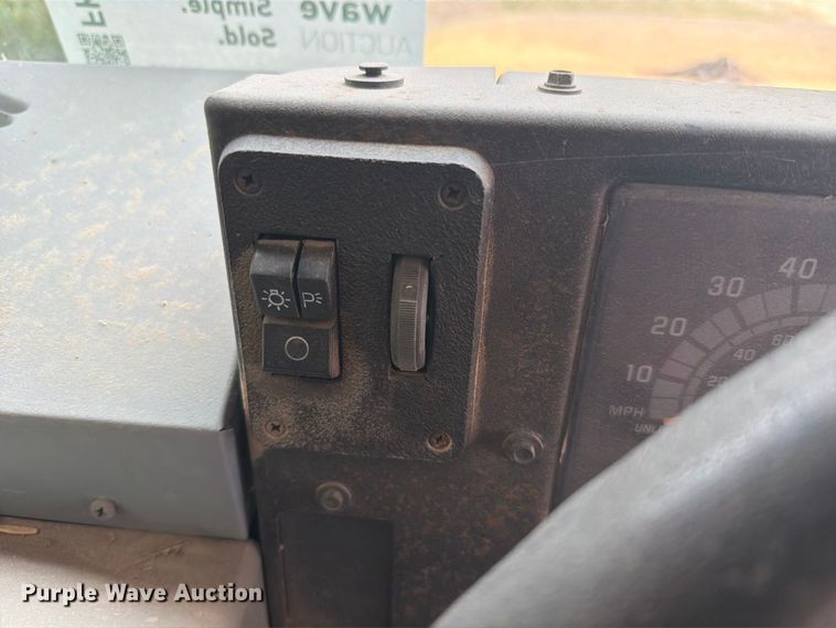 image for item FK5145 2002 Chevrolet B7 school bus