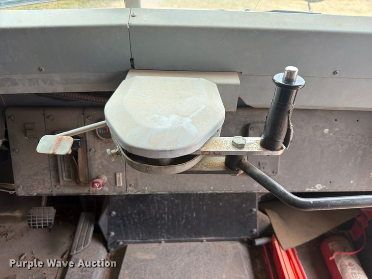image for item FK5145 2002 Chevrolet B7 school bus