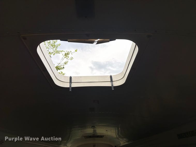 image for item FK5145 2002 Chevrolet B7 school bus