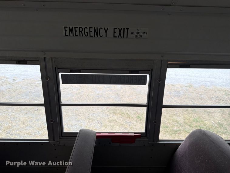 image for item FK5145 2002 Chevrolet B7 school bus