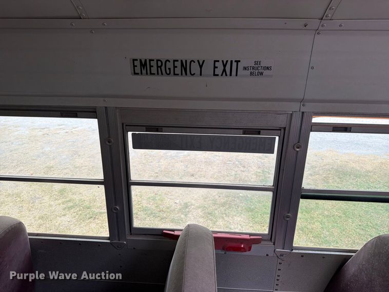 image for item FK5145 2002 Chevrolet B7 school bus