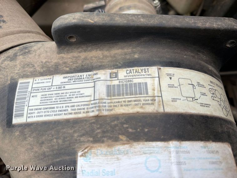 image for item FK5145 2002 Chevrolet B7 school bus