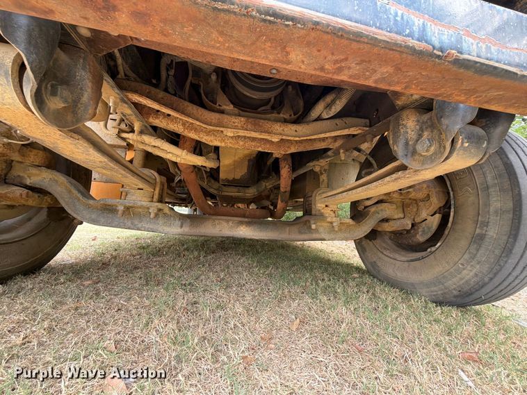 image for item FK5145 2002 Chevrolet B7 school bus