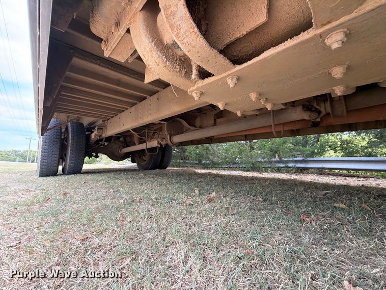 image for item FK5145 2002 Chevrolet B7 school bus