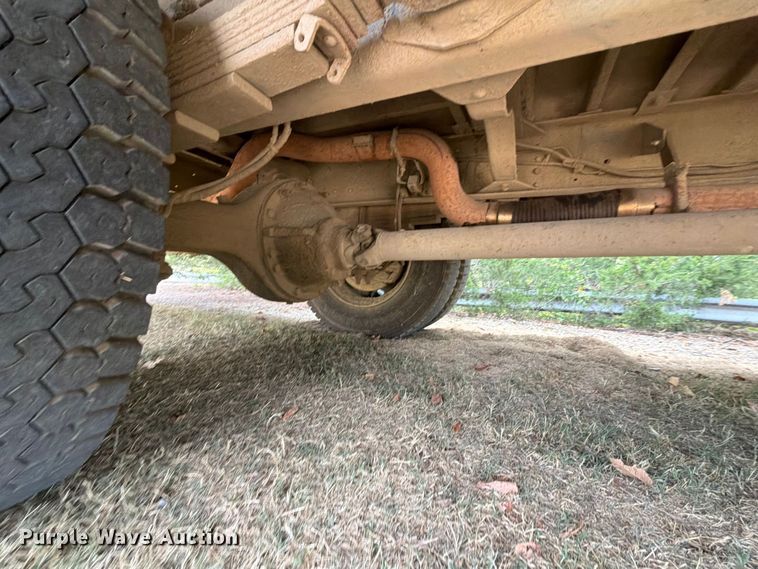 image for item FK5145 2002 Chevrolet B7 school bus