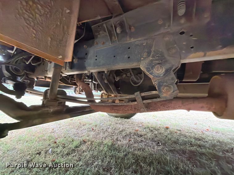 image for item FK5145 2002 Chevrolet B7 school bus