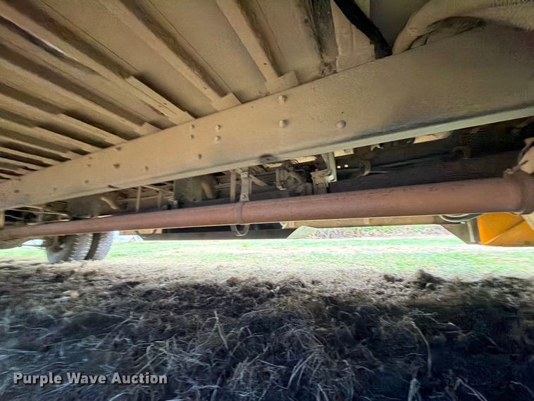 image for item FK5146 2009 Freightliner B2 school bus